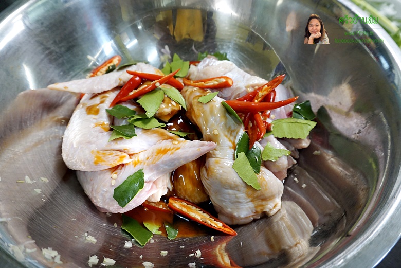 steamed chicken with thai herb 06