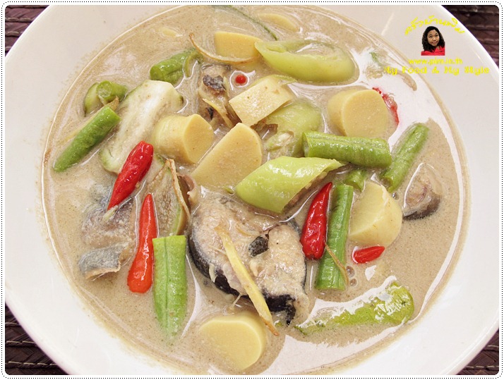 http://pim.in.th/images/all-side-dish-fish/pickled-fish/pickled-fish-with-vegetable-in-coconut-milk-04.JPG