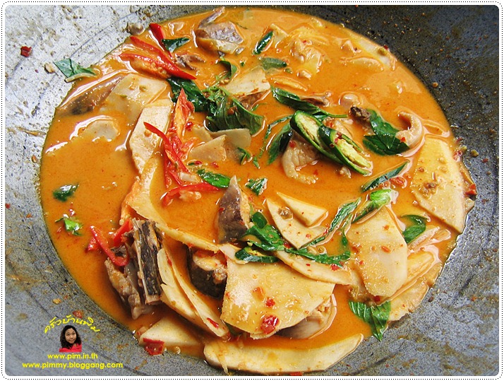 http://pim.in.th/images/all-side-dish-fish/sour-bamboo-shoot-in-red-curry/sour-bamboo-shoot-with-fish-in-red-curry-19.JPG