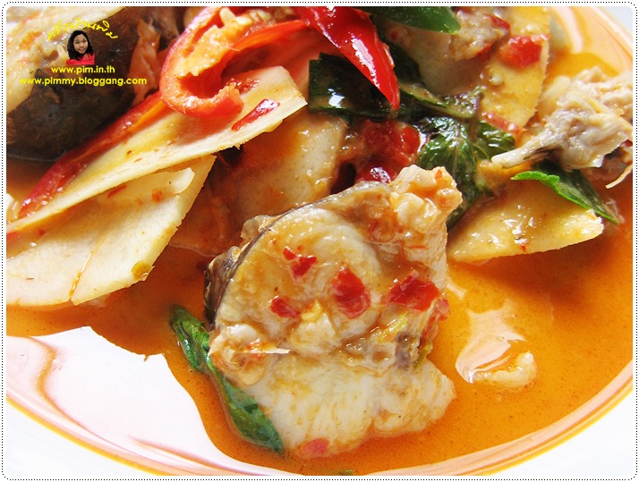 http://pim.in.th/images/all-side-dish-fish/sour-bamboo-shoot-in-red-curry/sour-bamboo-shoot-with-fish-in-red-curry-24.JPG