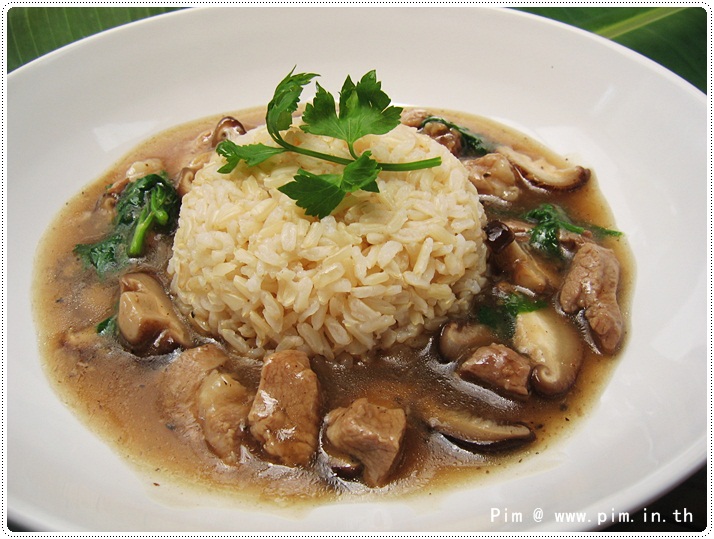 http://pim.in.th/images/all-side-dish-pork/rice-with-pork-and-shiitake-soup/rice-with-pork-and-shiitake-soup14.JPG