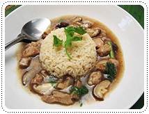 http://pim.in.th/images/all-side-dish-pork/rice-with-pork-and-shiitake-soup/rice-with-pork-and-shiitake-soup19.JPG