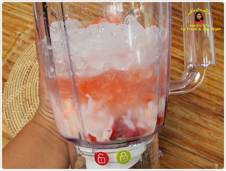 http://www.pim.in.th/images/all-drink/yogurt-smoothie/strawberry-yogurt-smoothie15.JPG