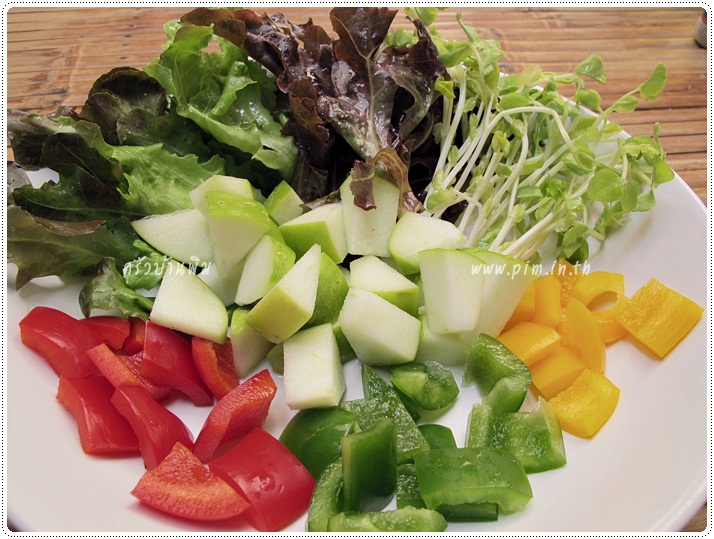 http://pim.in.th/images/all-one-dish-food/chicken-salad/chicken-salad-with-yogurt-sauce-12.JPG