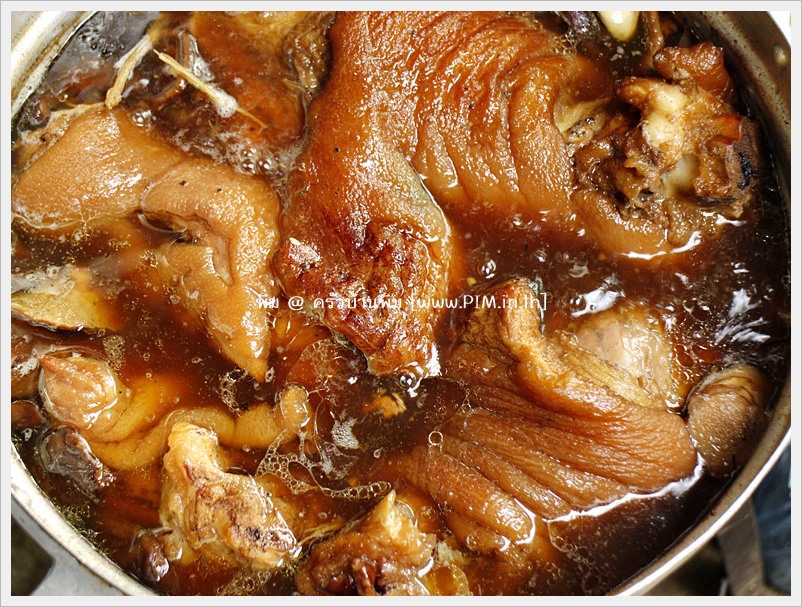 http://www.pim.in.th/images/all-one-dish-food/stewed-pork-leg-on-rice/114.JPG