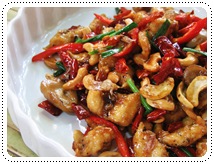 http://pim.in.th/images/all-side-dish-chicken-egg-duck/Spicy-chicken-with-cashew-nuts/Spicy-chicken-with-cashew-nuts-09.JPG