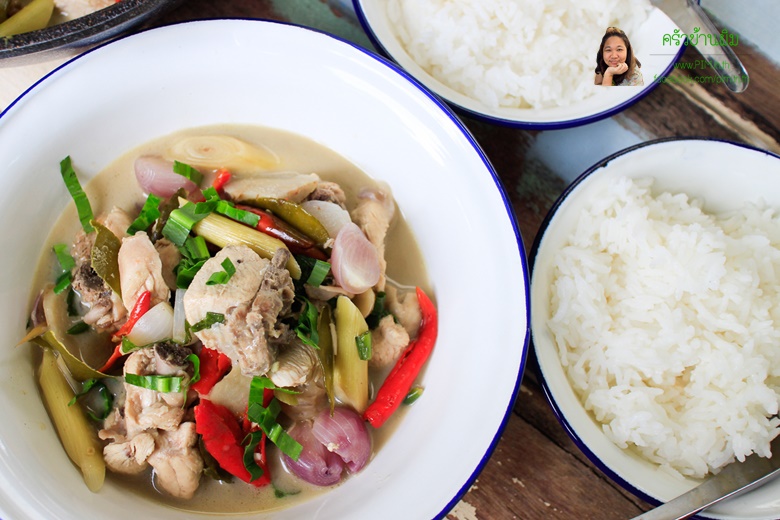 boiled chicken with thai herb and pickled fish 12