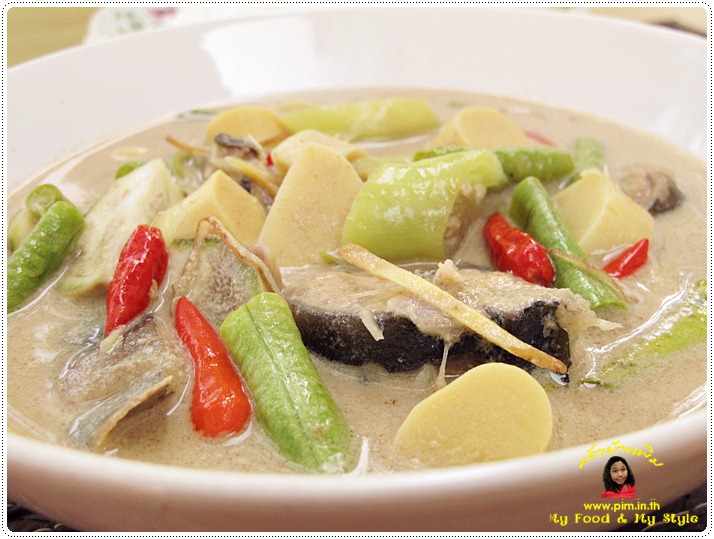 http://pim.in.th/images/all-side-dish-fish/pickled-fish/pickled-fish-with-vegetable-in-coconut-milk-06.JPG