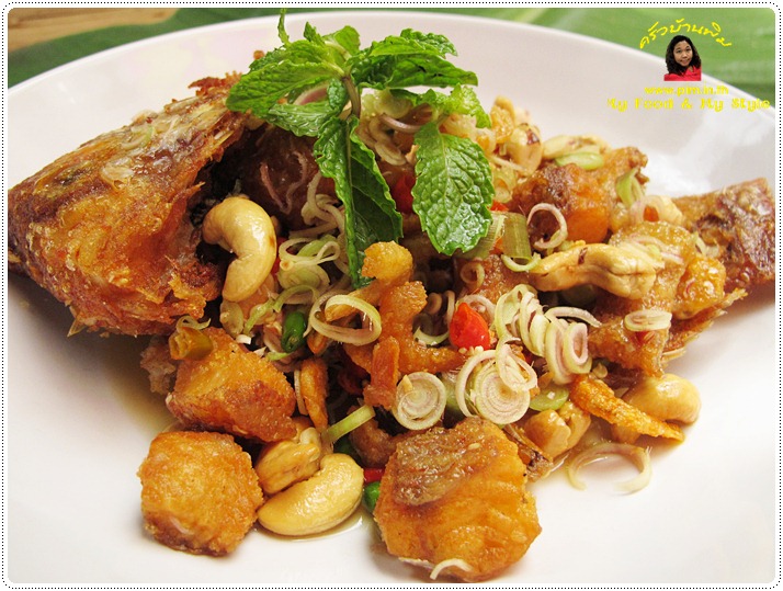 http://pim.in.th/images/all-side-dish-fish/pla-tubtim-tod-yum-takrai/pla-tubtim-tod-yum-takrai-11.JPG