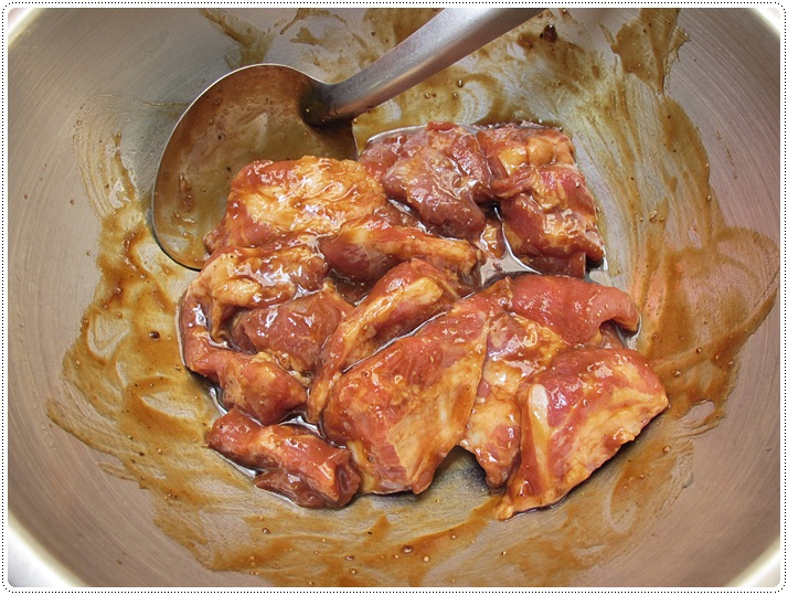 http://pim.in.th/images/all-side-dish-pork/baked-pork-spareribs-in-hoisin-sauce/baked-pork-spareribs-in-hoisin-sauce08.JPG