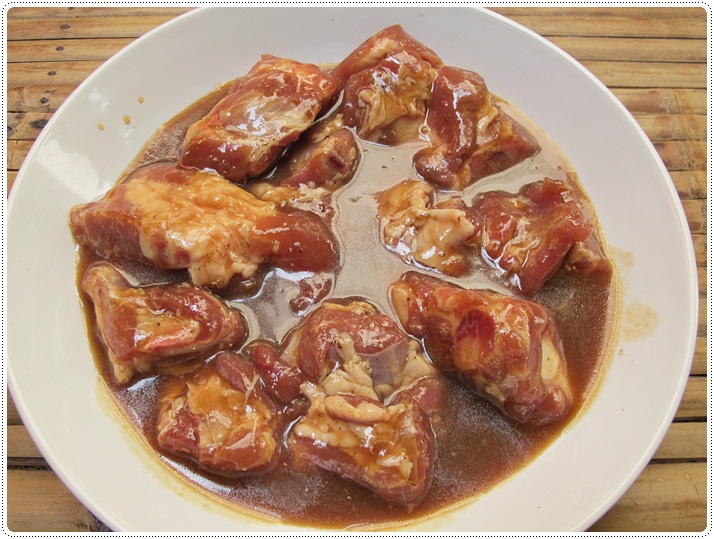 http://pim.in.th/images/all-side-dish-pork/baked-pork-spareribs-in-hoisin-sauce/baked-pork-spareribs-in-hoisin-sauce10.JPG