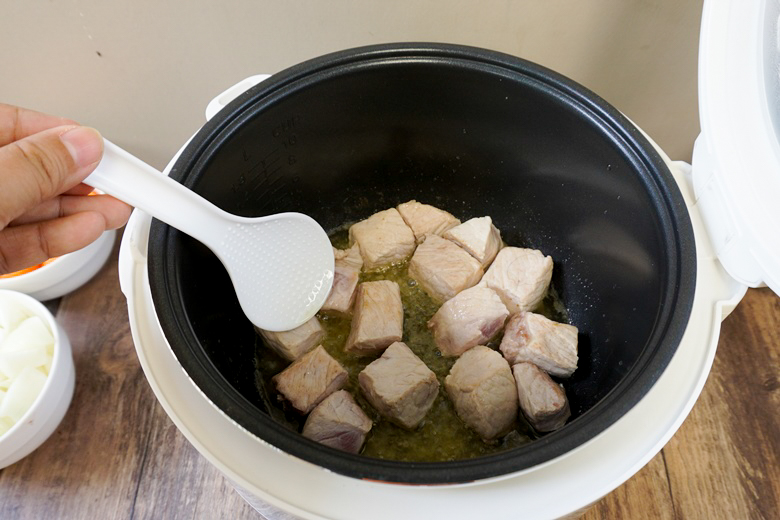 pork stew in rice cooker 05