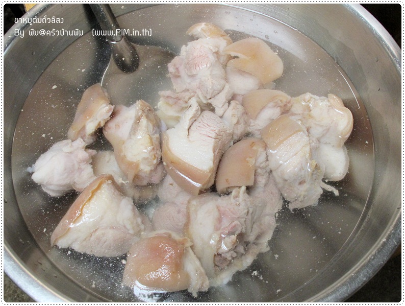 http://www.pim.in.th/images/all-side-dish-pork/stewed-pork-shank-with-peanut/stewed-pork%20shank-with-peanut-14.JPG