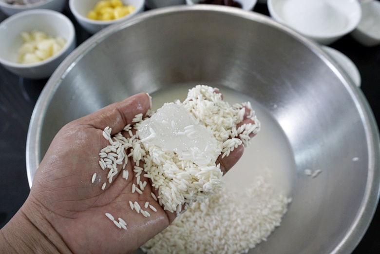 sticky rice with grains 04